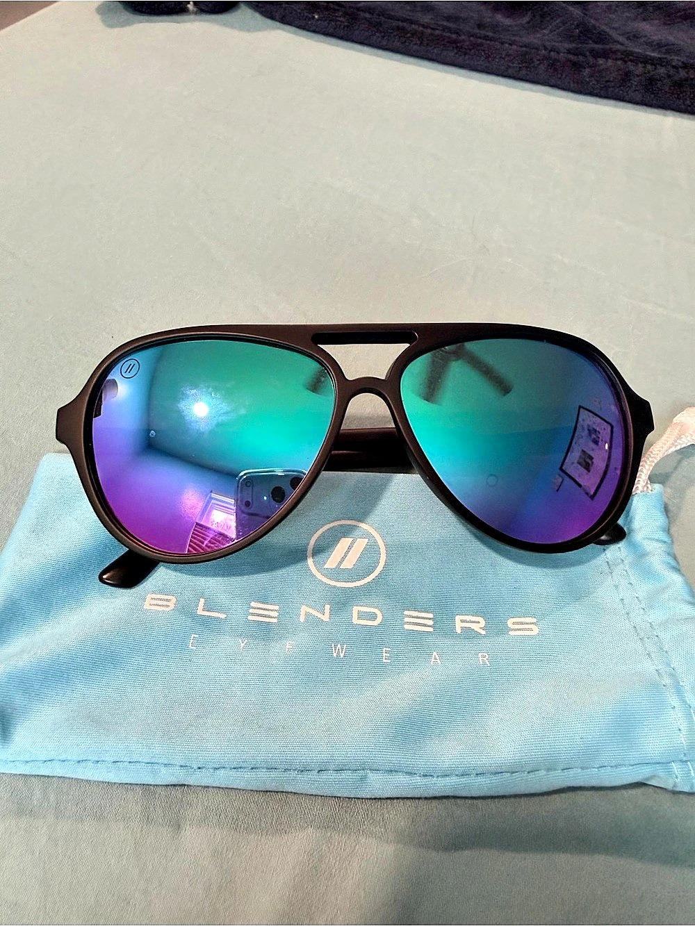 Blenders Polarized Sunglasses in Black & Purple Like New